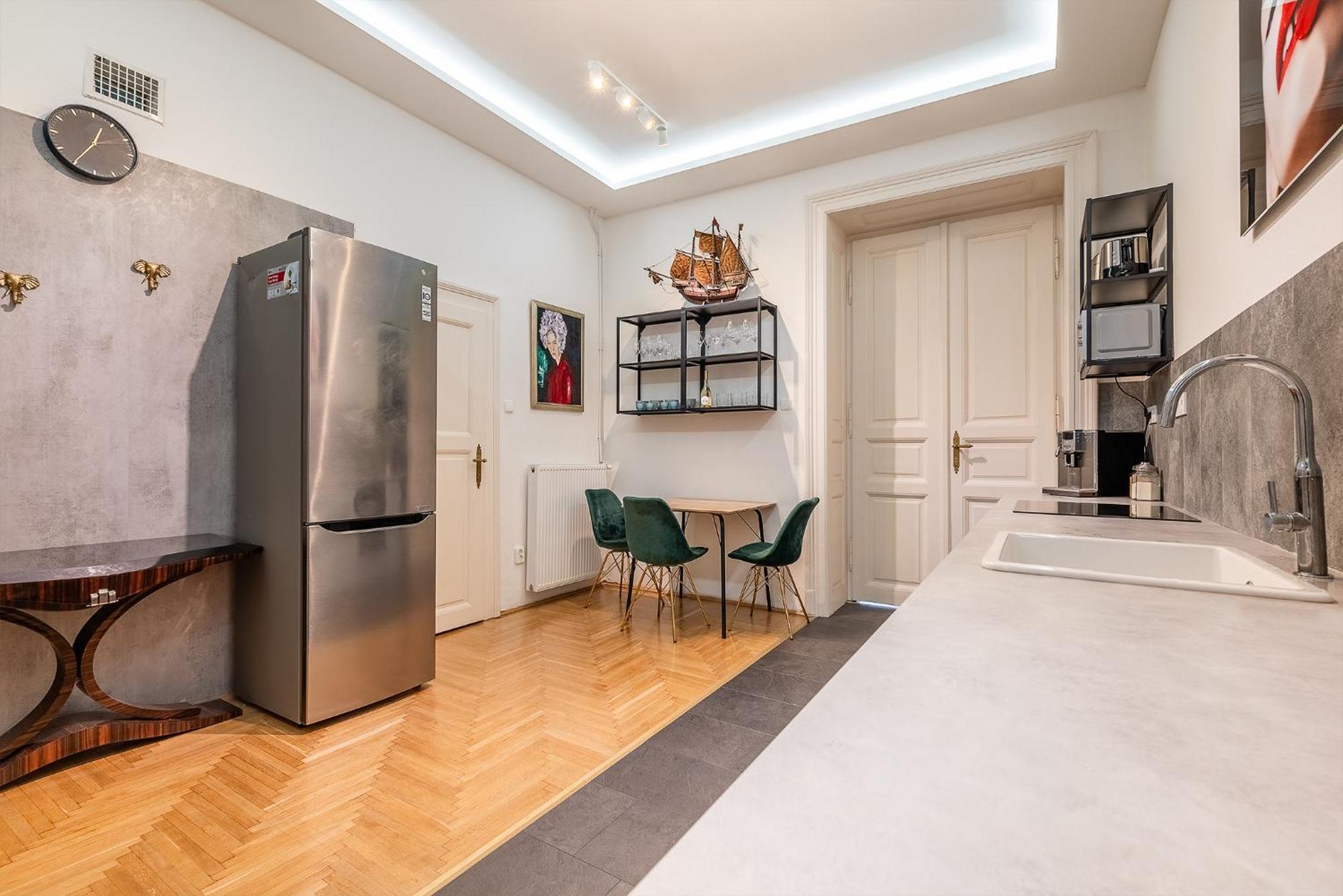 Aviator Luxury Apartment Budapeste Exterior foto